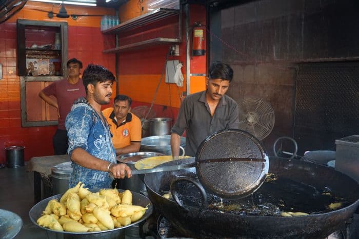 Jodhpur Street food, Chilli bomb