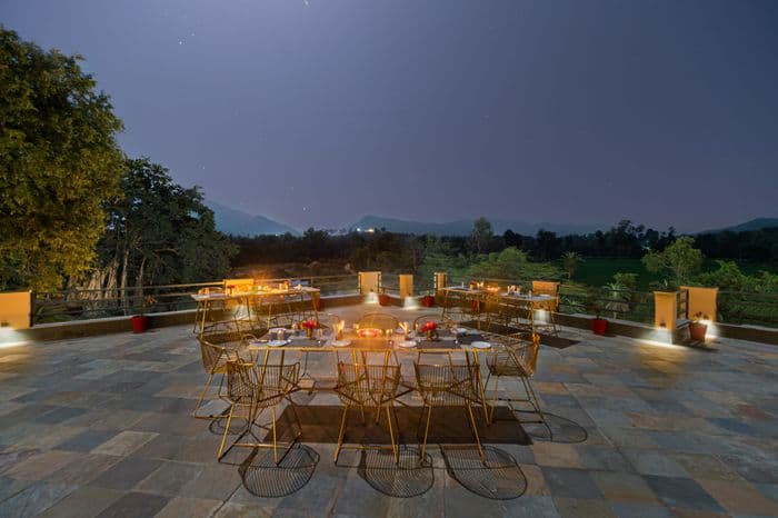 Jhadol Bagh - Outside